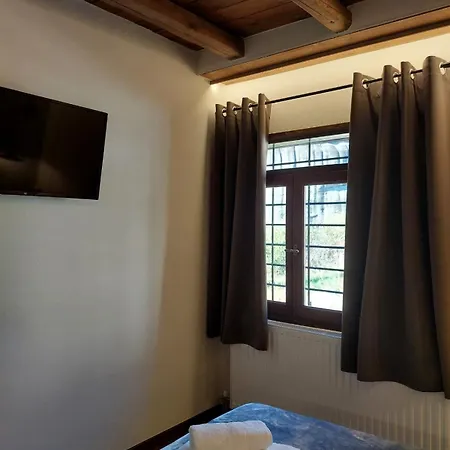 La Cueva - Meteora كاستراكيون