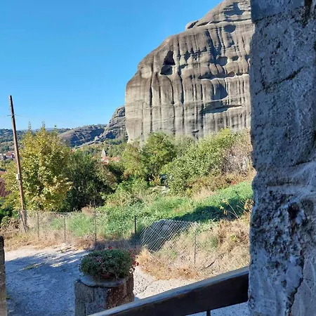 La Cueva - Meteora *