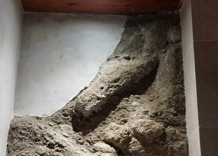 La Cueva - Meteora *